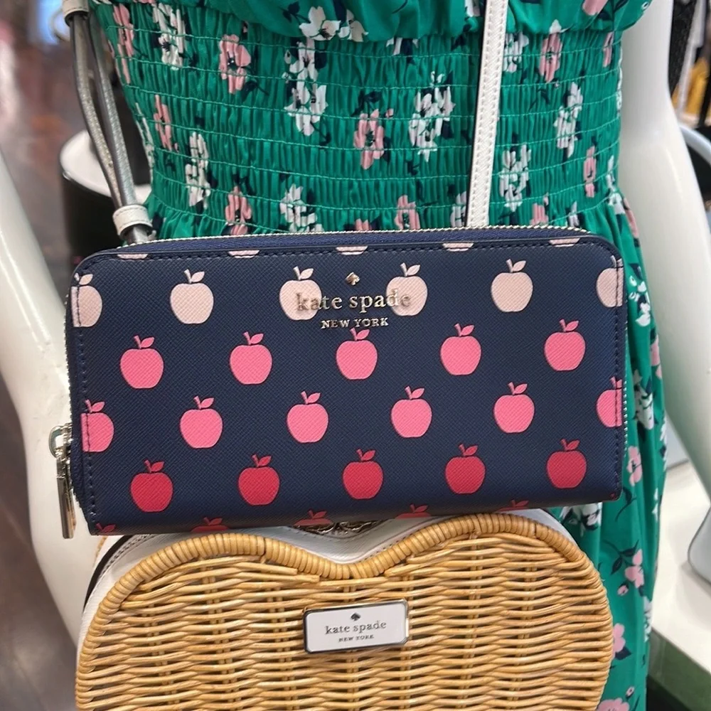 kate spade apple it